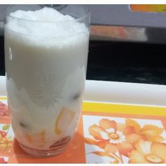 A picture of Custard vanilla ice cream shake.