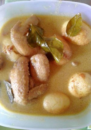Foto resep Opor Ayam maknyooooss😉
