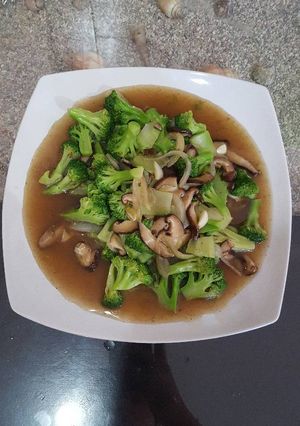 Foto resep Brokoli siram jamur shitake