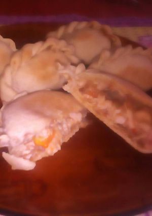 Una foto de Empanadas de pollo!!
