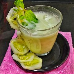 A picture of Cucumber Lassi.