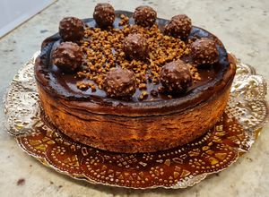 Foto principal de Cheesecake de Ferrero Rocher al horno