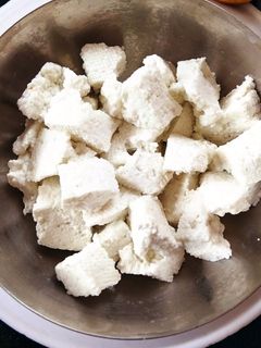 होममेड पनीर (homemade paneer recipe in Hindi) रेसिपी मुख्य फोटो
