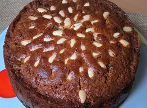 Una foto de Dundee cake 🥮 Pastel de Escocia 🏴󠁧󠁢󠁳󠁣󠁴󠁿 Torta negra de Scotland 🫖 te dejo todos los tips para que la hagas