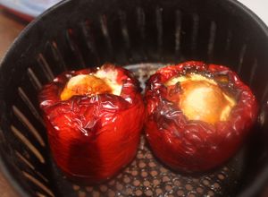 Foto principal de Pimientos rellenos de menestra y atún