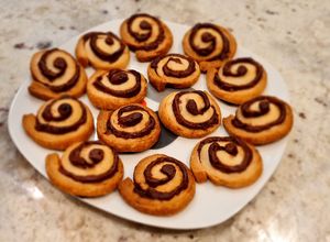 Foto principal de Galletas de masa quebrada y crema de cacao