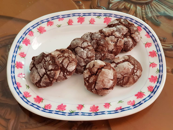 Langkah Mudah untuk Menyiapkan Coklat Crinkle Cookies, Lezat Sekali