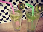 Une photo de cocktail avec sirop de sucre
