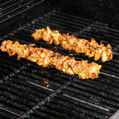 A picture of Middle Eastern Chicken Kebabs.
