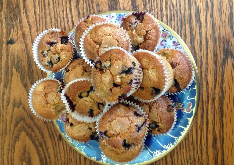Recipe of Perfect Blueberry and banana muffins