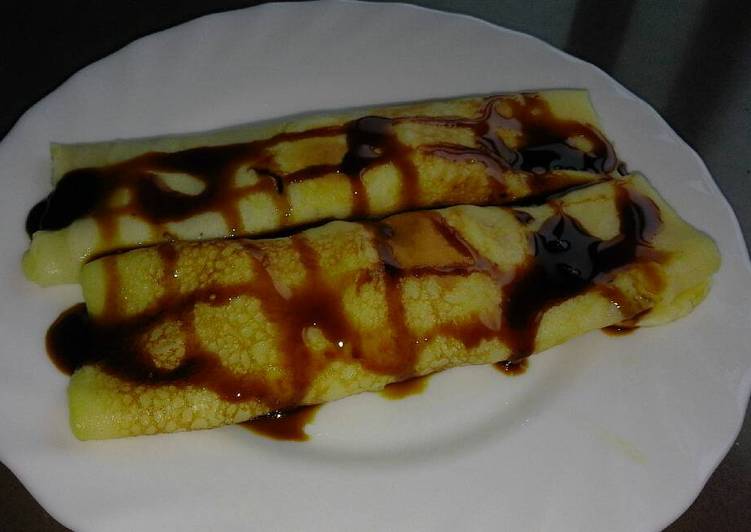 Crepes con plátano y caramelo
