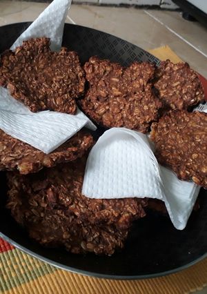 A picture of Healthy banana choco oatmeal cookies #cookiescontest.