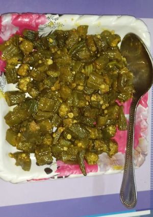 प्याज वाली भिन्डी(pyaz wali bhindi recipe in hindi) रेसिपी मुख्य फोटो