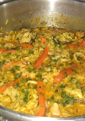 Una foto de Paella de mariscos