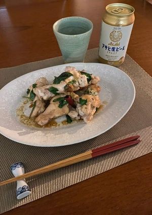 Foto di Pollo alla salsa di soia con basilico di Makiko