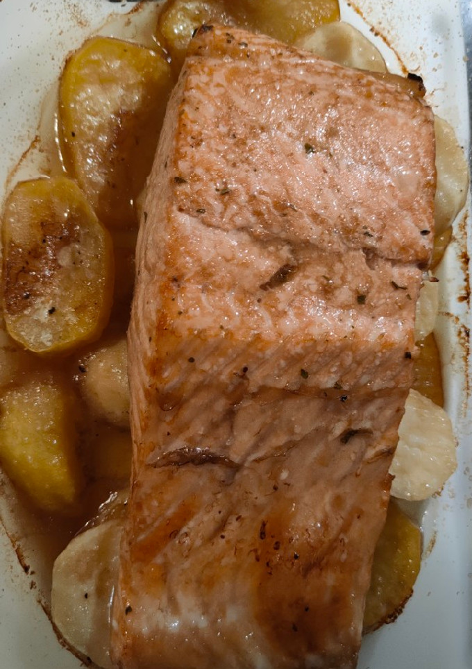 Una foto de Salmón al horno