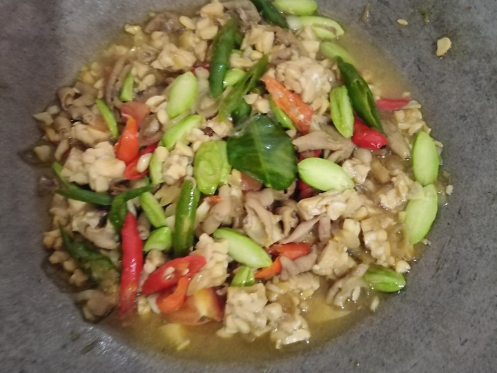 Cara Gampang Membuat Oseng usus ayam mix tempe dan petai, Lezat