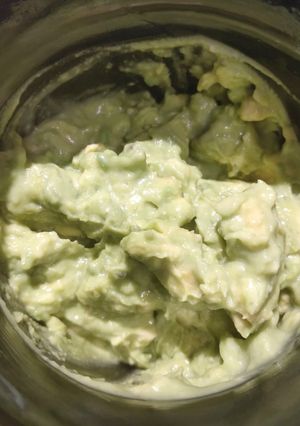 A picture of My Version of Guacamole.