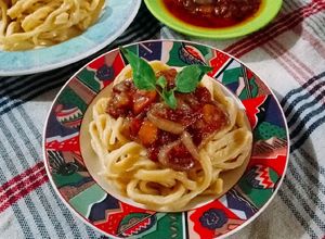 Foto resep Mie Wortel Saus Kornet Sapi