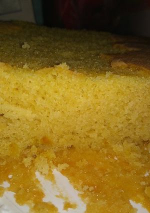 Una foto de Bizcochuelo de limón y crema de leche