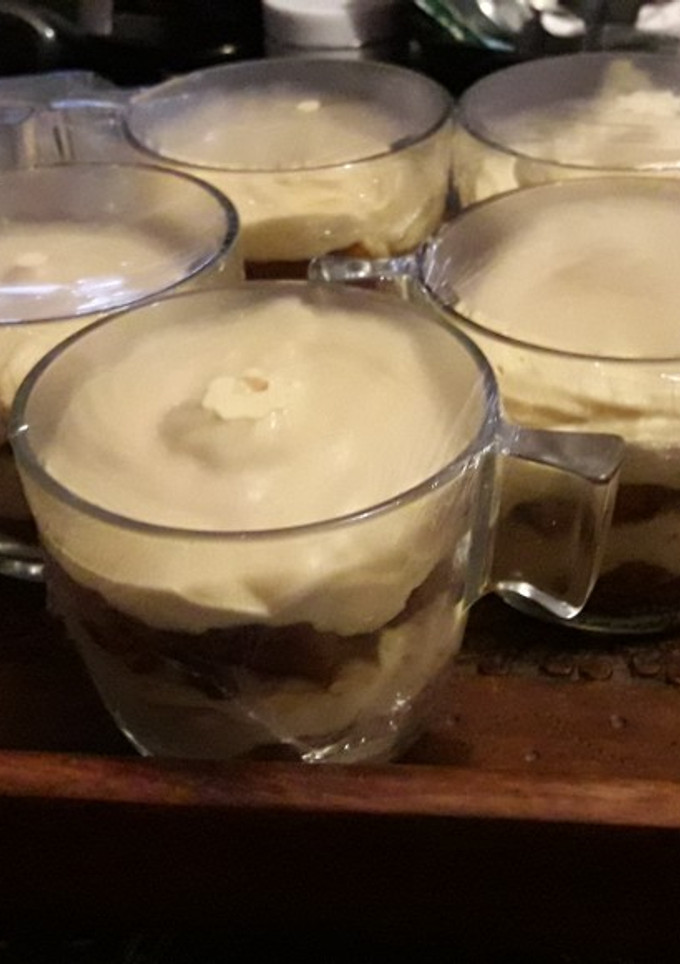 Una foto de Tiramisú de turrón