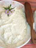 Dips de queso azul y almendras