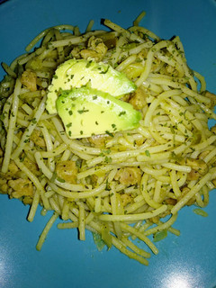Una foto de Spaghetti con salsa de aguacate