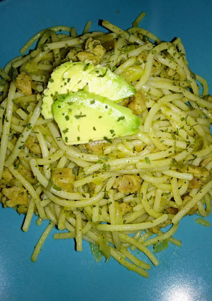 Una foto de Spaghetti con salsa de aguacate