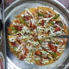 A picture of Veg Pizza.