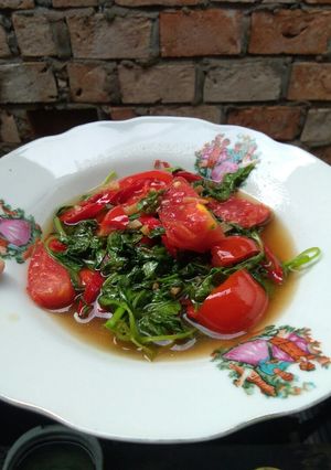 Foto resep Cah Kangkung Tomat