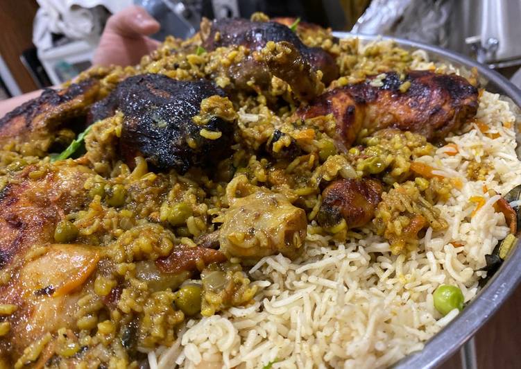 حمام محشي بالفريكة ورز مع افخاذ الدجاج بطريقتي