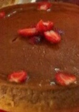 Una foto de Pastel imposible fresa y coco