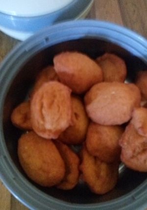 A picture of Bean cake.