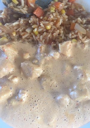 Una foto de Pollo en crema con Champiñones