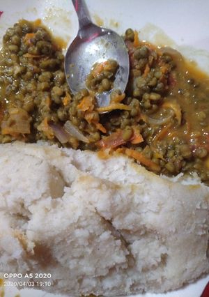 A picture of Ugali Ndengu and yoghurt.