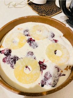 صورة لوصفة حلى الاناناس البارد بحشوة التوت🍇🍓