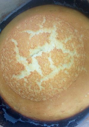 A picture of Chiffon lemon Cake.