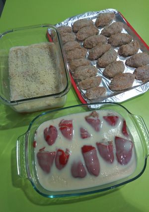 Una foto de Aprovechamiento de cocido: croquetas, pimientos rellenos y lasaña. Con Thermomix