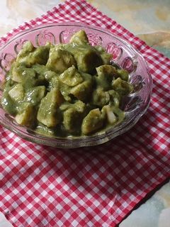 स्वादिष्ट धनिया आलू(dhaniya aalu recipe in hindi) रेसिपी मुख्य फोटो