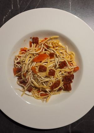 Una foto de Espaguetis con Gulas