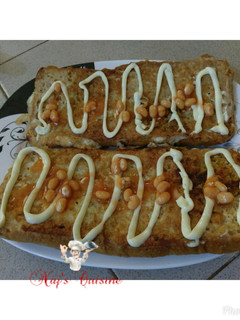 A picture of Homemade garnished bread.