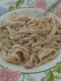 Una foto de Tallarines caseros a la carbonara