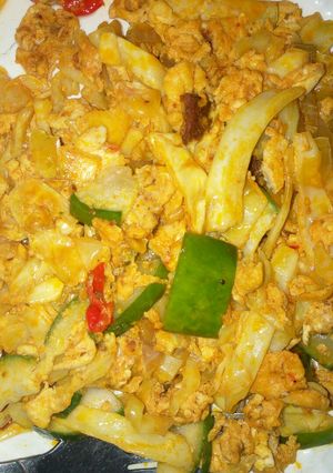 A picture of Scrambled Egg nd Cabbage.