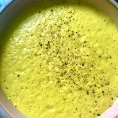 A picture of Turmeric cauliflower soup - vegan.