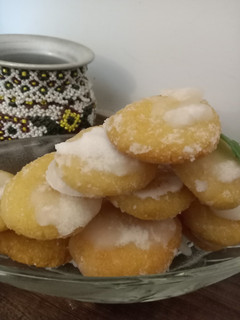 स्वीट मठरी प्रसाद (Sweet Mathri Prasad recipe in Hindi) रेसिपी मुख्य फोटो