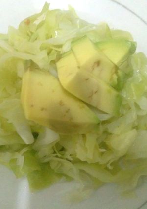 A picture of Steamed cabbage.