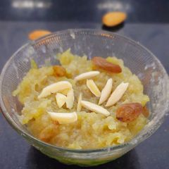 A picture of Dudhi/ lauki halwa.