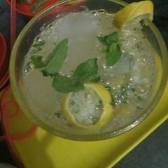 A picture of Lemon mojito.