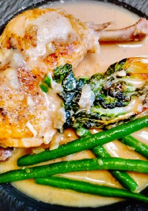 A picture of Coconut chicken kare-kare.