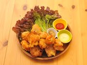 A picture of lotus root chicken